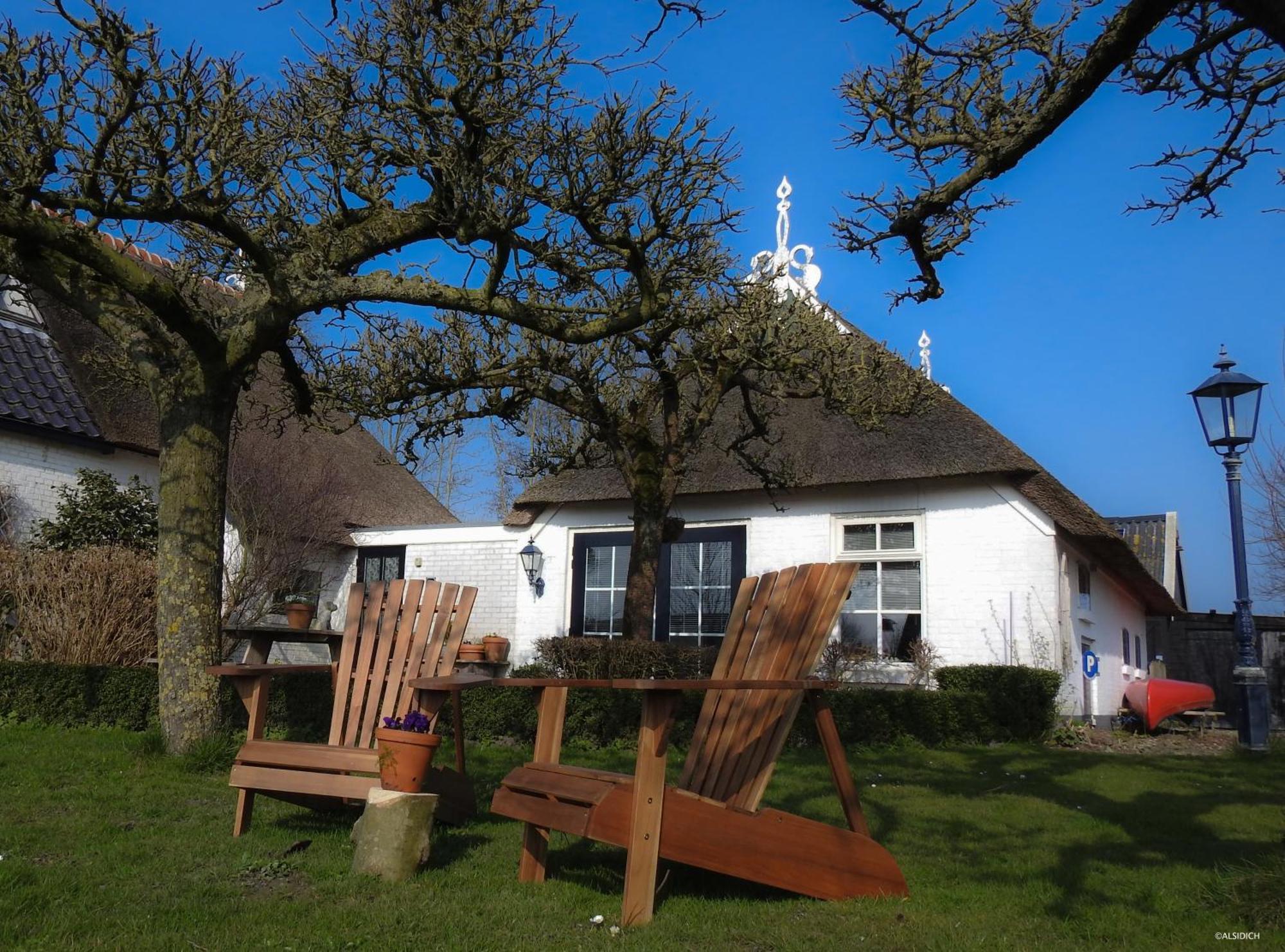 Bed and Breakfast The Wee White Hoose à Oosternijkerk Extérieur photo